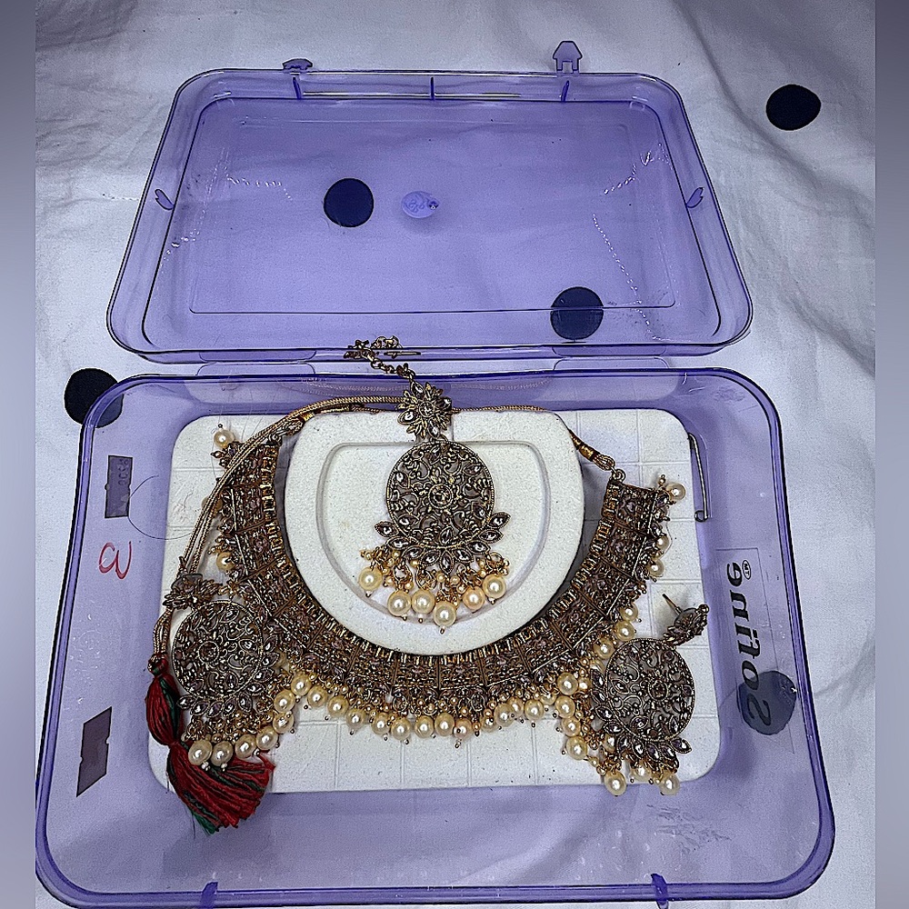INDIAN BRIDE / WEDDING GUEST JEWELRY SET
